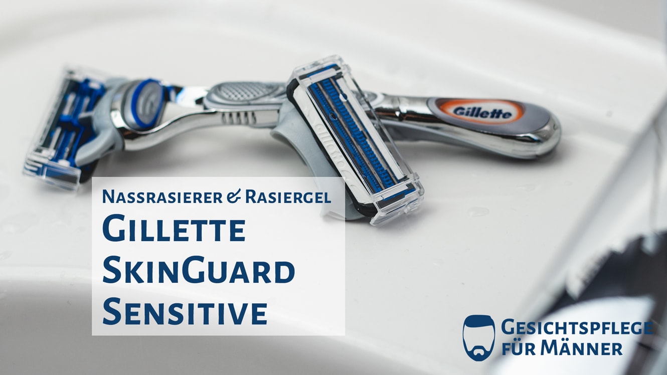 Titelbild zum Testbeitrag des Gillette SkinGuard Sensitive Nassrasierers, der hier auf dem Rand des Waschbeckens liegt.